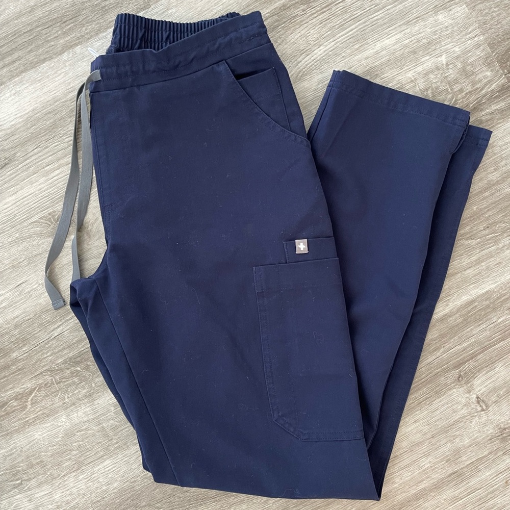Figs yola skinny scrub pant